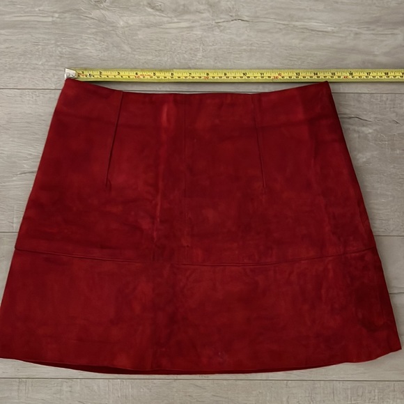 Red 100% leather skirt - Picture 6 of 7